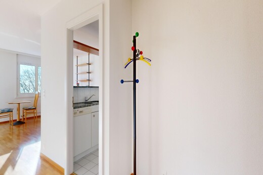 couloir avec cloison sèche, drywall, lumière naturelle, natural light, et light floor