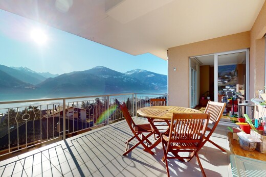 terrasse avec vue sur la mer, balcon, et vue sur la montagne