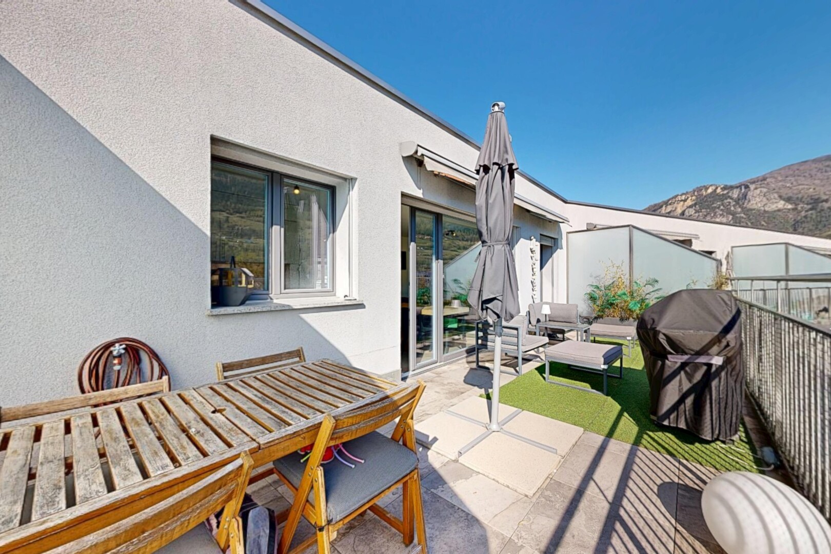 terrasse mit from property, essbereich im freien, day time, blick auf die berge, und mountain view