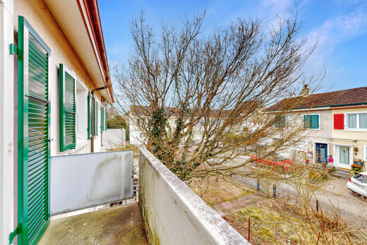 balkon mit balkon, day time, und from property