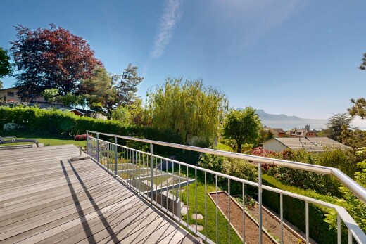 balkon mit day time und from property