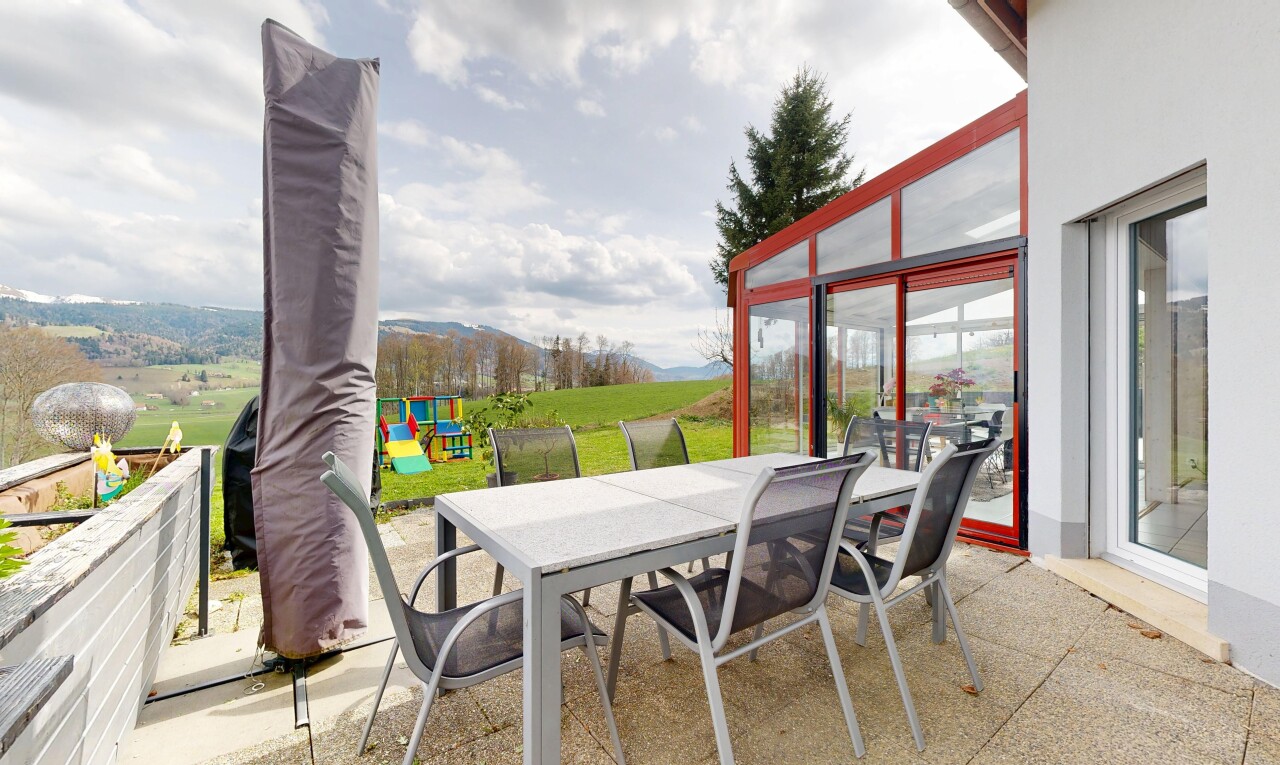 terrasse mit essbereich im freien, wintergarten, terrasse, from property, und rasen