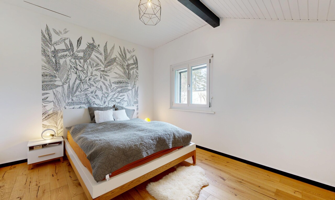 zimmer / schlafzimmer mit balkendecke, beamed ceiling, inside property, gipskartonwand, und drywall