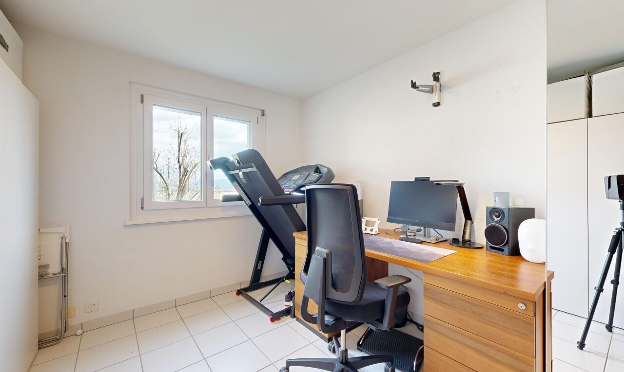 büro mit gipskartonwand, drywall, bürobereich, light floor, und inside property