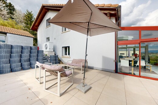 terrasse mit property visible