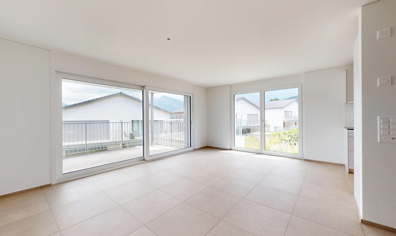 leerer raum mit gipskartonwand, drywall, natürliches licht, natural light, und inside property
