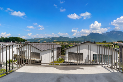 terrasse mit blick auf die berge, mountain view, terrasse, und day time