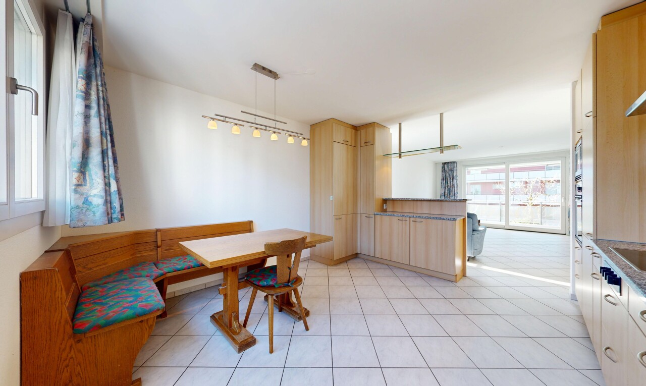 dining area with breakfast area and plenty of natural light