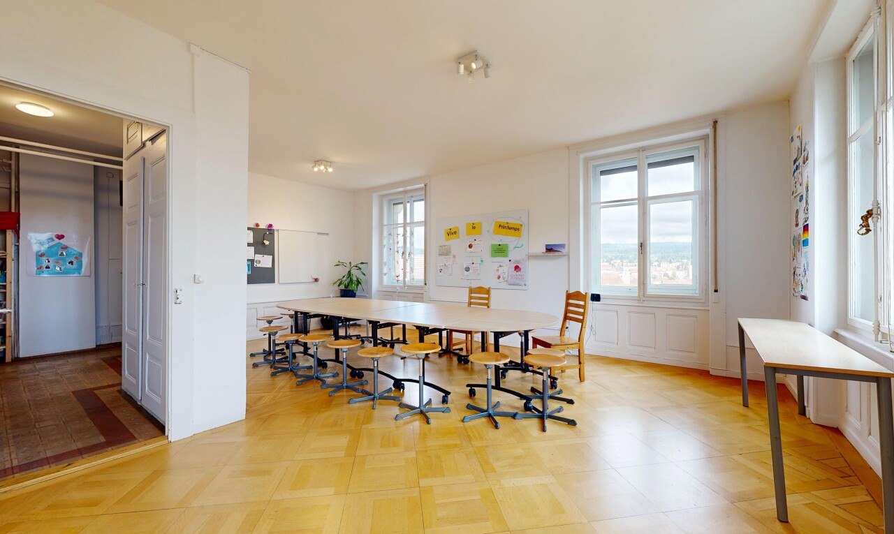 esszimmer mit gipskartonwand, drywall, natürliches licht, natural light, und inside community