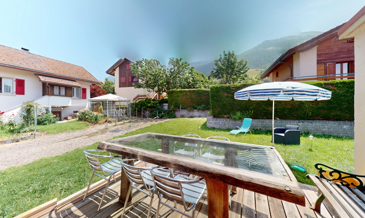 terrasse mit rasen, blick auf die berge, mountain view, und from property