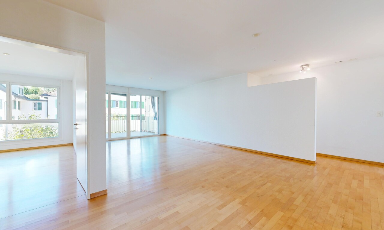 leerer raum mit wood finish floor, holzfußboden, drywall, gipskartonwand, und inside property
