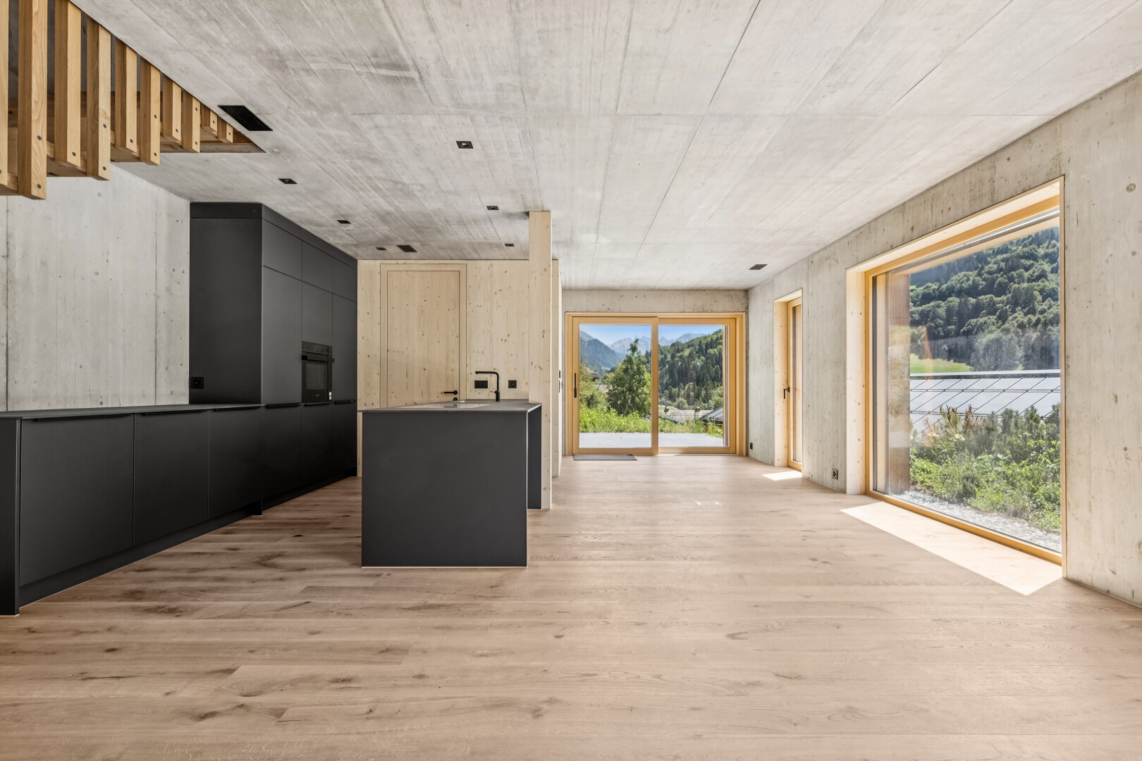 küche mit concrete ceiling, betondecke, concrete wall, betonmauer, und two tone kitchen