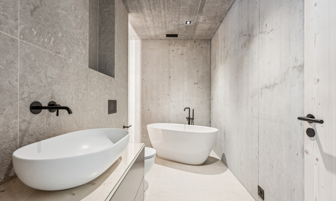 bad mit toilette, komplettes badezimmer, bad, schminktisch, und light floor