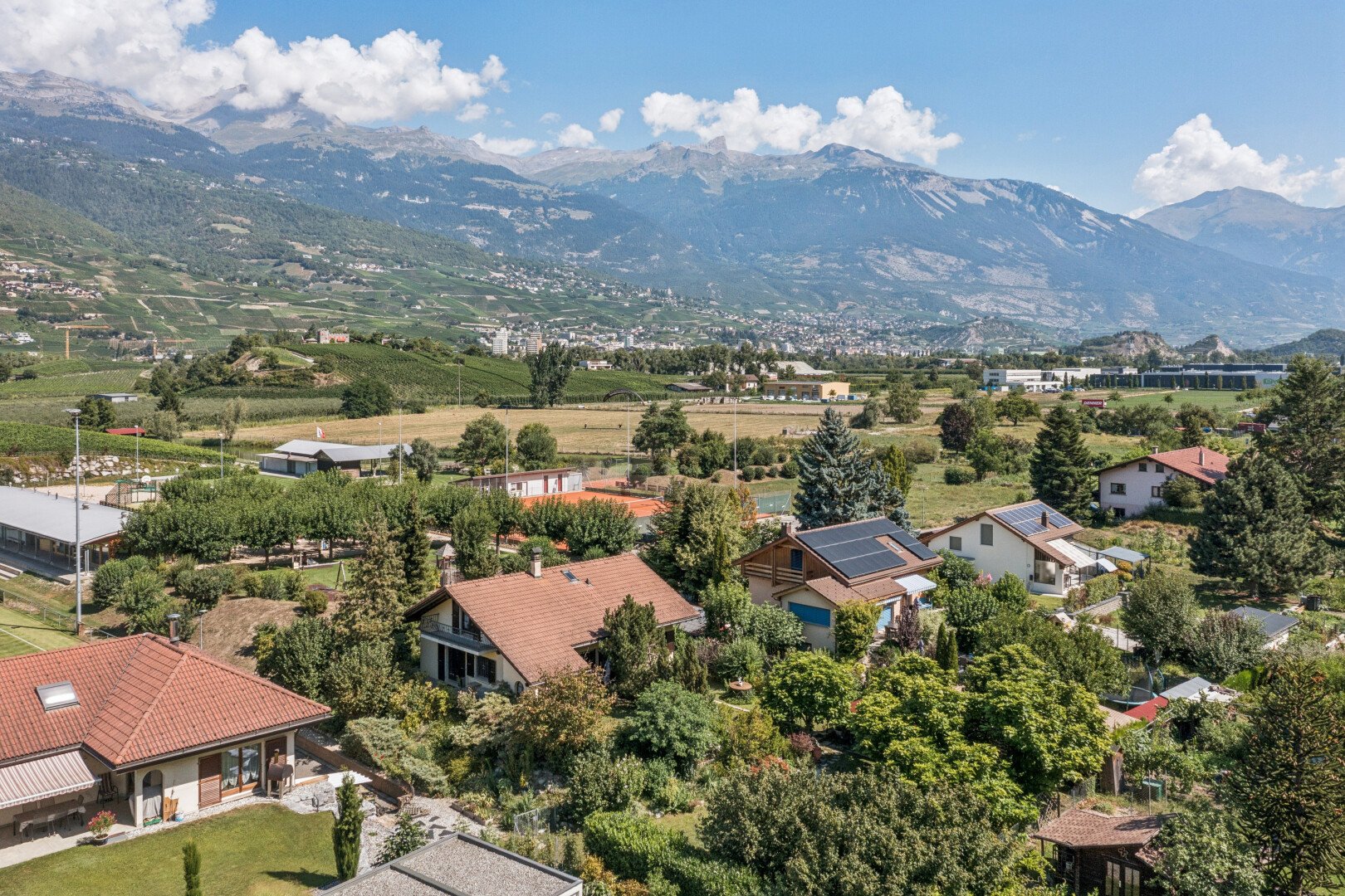 vue sur la montagne avec day time, vue sur la montagne, et mountain view