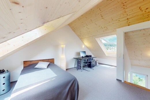 zimmer / schlafzimmer mit dachfenster, zusätzliches zimmer, dachschräge, vaulted ceiling, und niedrige decke