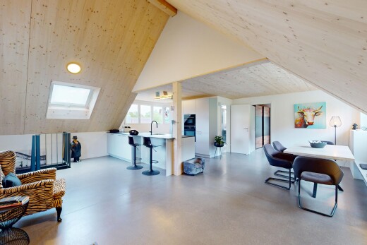 fitnessstudio mit zusätzliches zimmer, dachschräge, vaulted ceiling, natürliches licht, und natural light