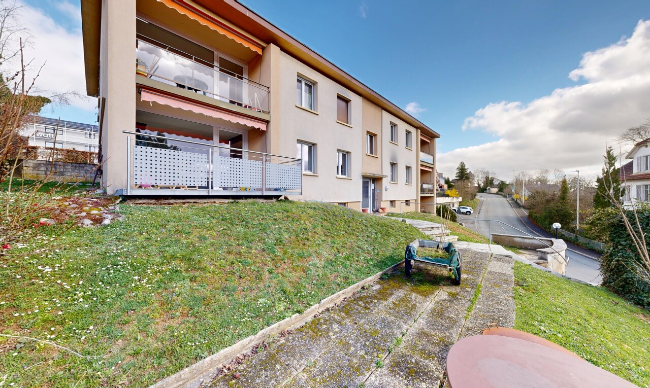 extérieur du bâtiment avec day time, from community, vue sur le complexe d'appartements, et apartment complex view