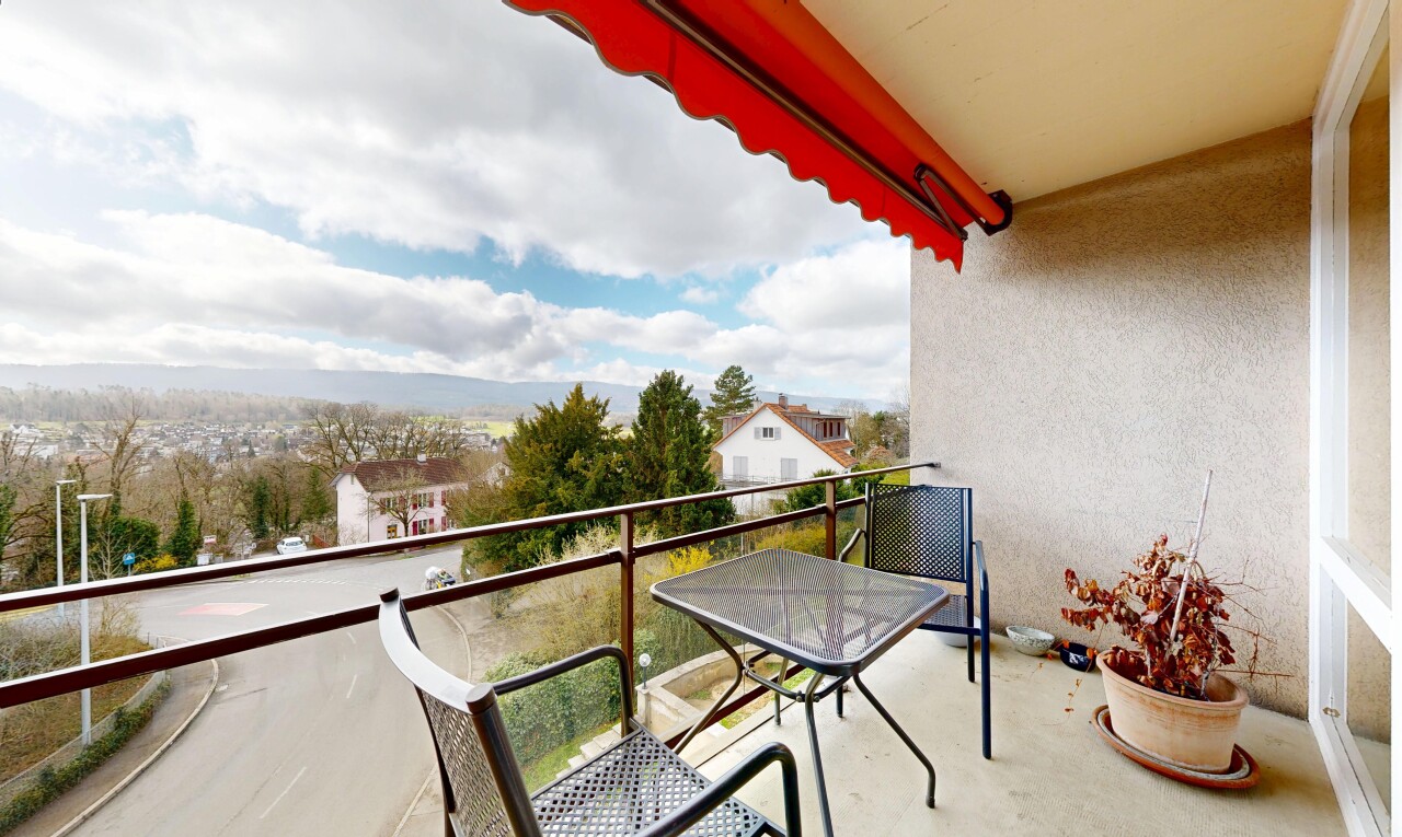 balcon avec from property, balcon, et day time