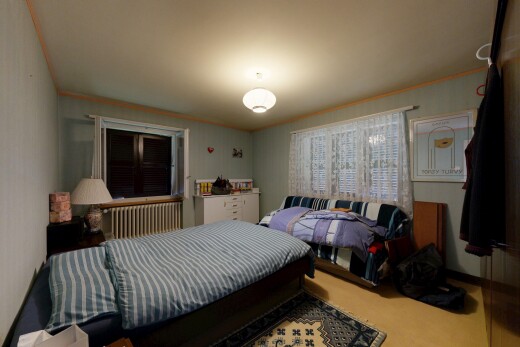 chambre avec radiateur, inside property, moquette, carpet, et lumière naturelle