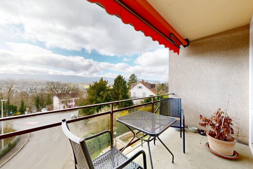 balkon mit from property, balkon, und day time