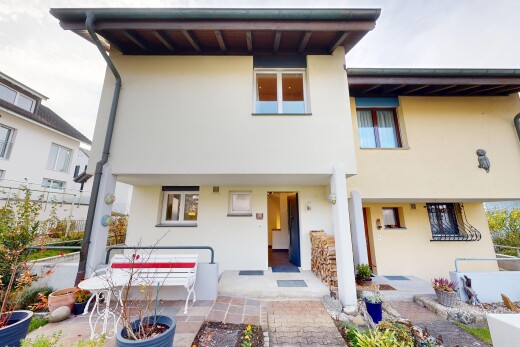 außenansicht mit veranda, stuckverkleidung, und property visible