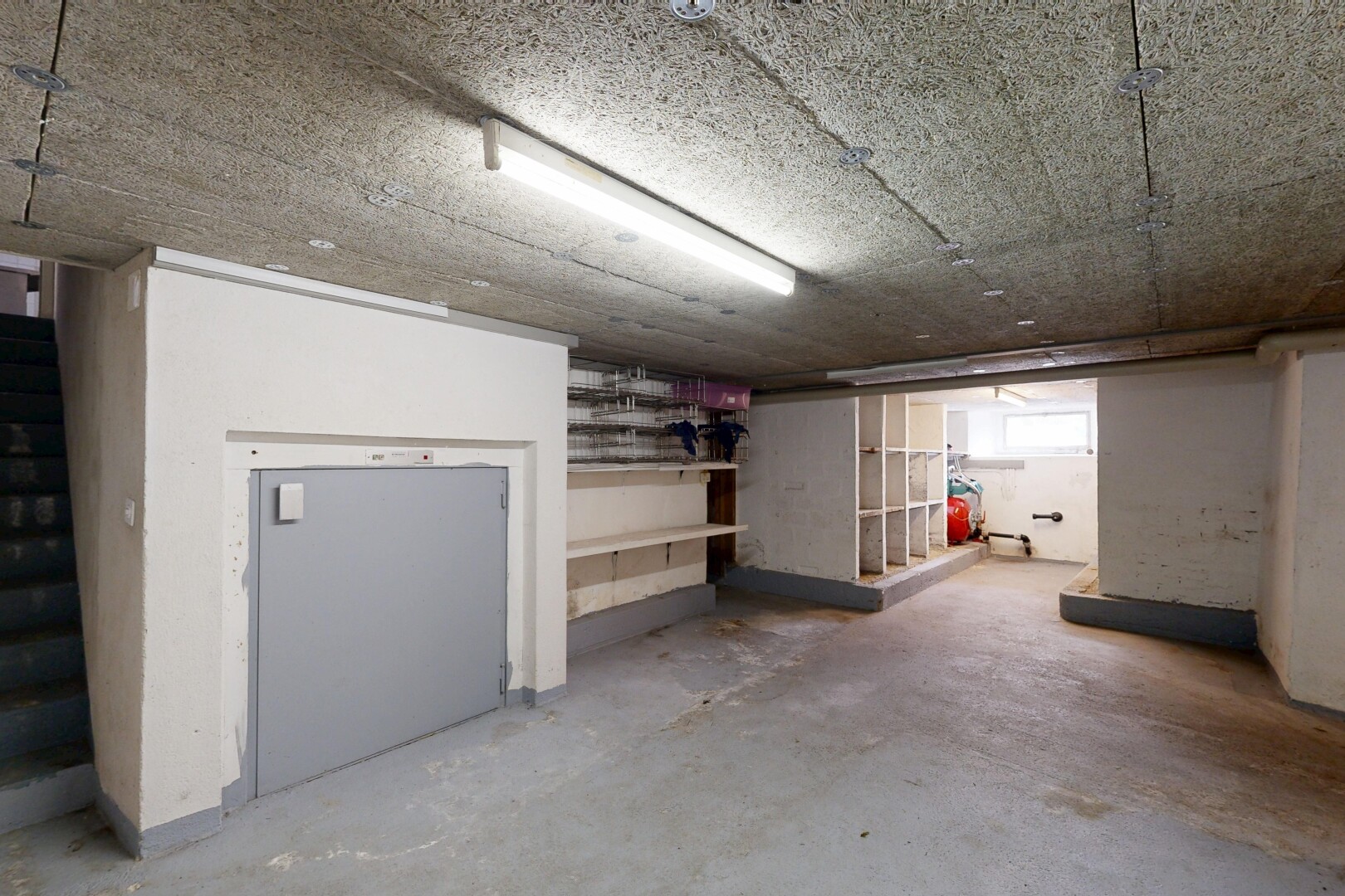 parking avec inside property