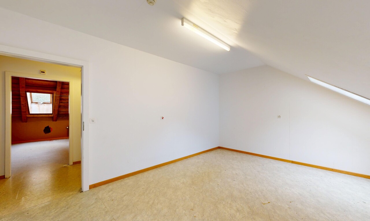 pièce vide avec pièce supplémentaire, lumière naturelle, natural light, cloison sèche, et drywall