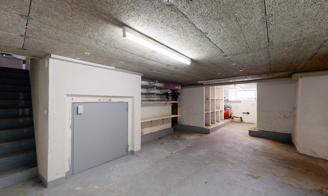 parking avec inside property