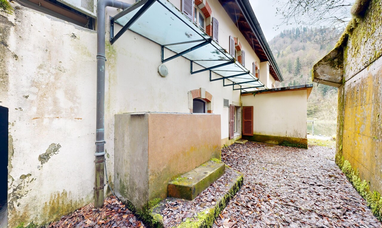 façade avec overcast, bardage en stuc, et from property