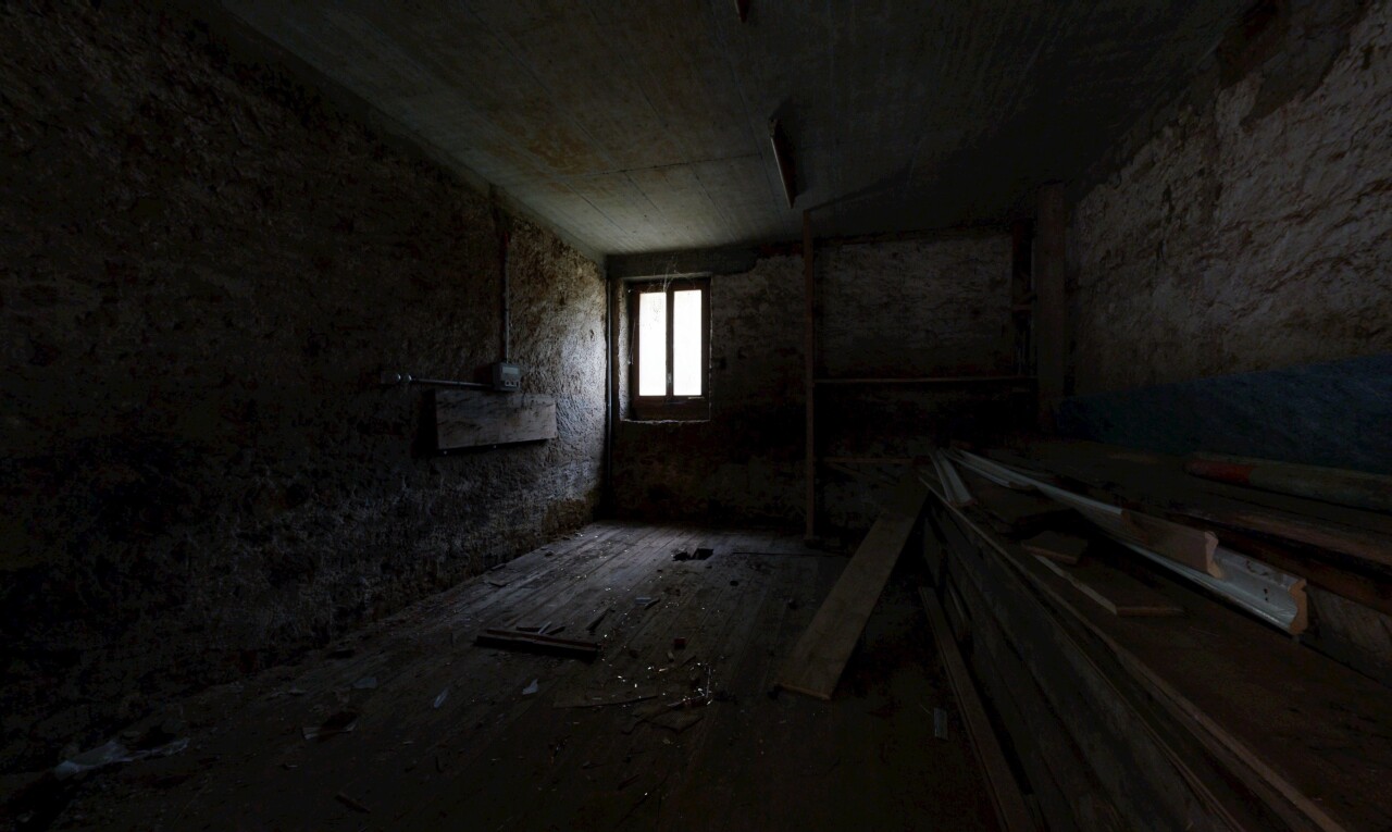 parking avec inside property