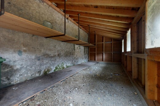 parking avec inside property et écurie