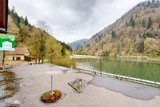 balcon avec water view, vue sur l'eau, terrasse, overcast, et mountain view