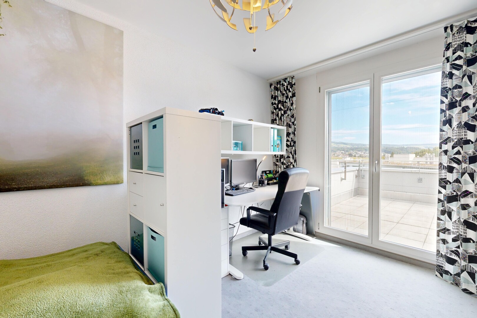 büro mit natürliches licht, natural light, inside property, bürobereich, und gipskartonwand