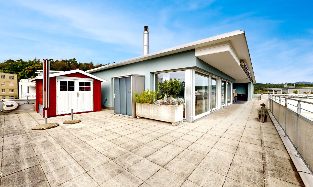 terrasse mit property visible, außenansicht, day time, und terrasse