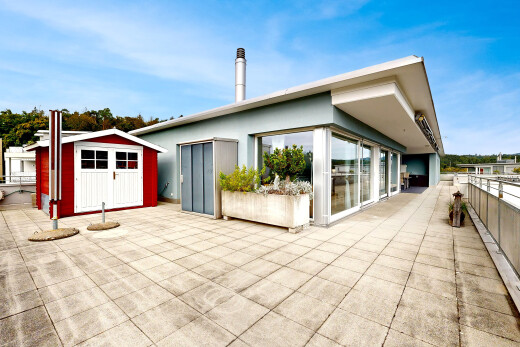 terrasse mit property visible, außenansicht, day time, und terrasse