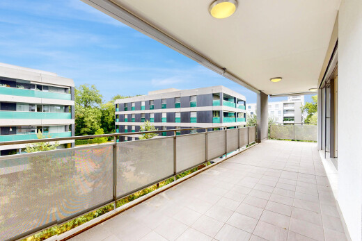 terrasse mit apartment complex view, from property, balkon, und day time