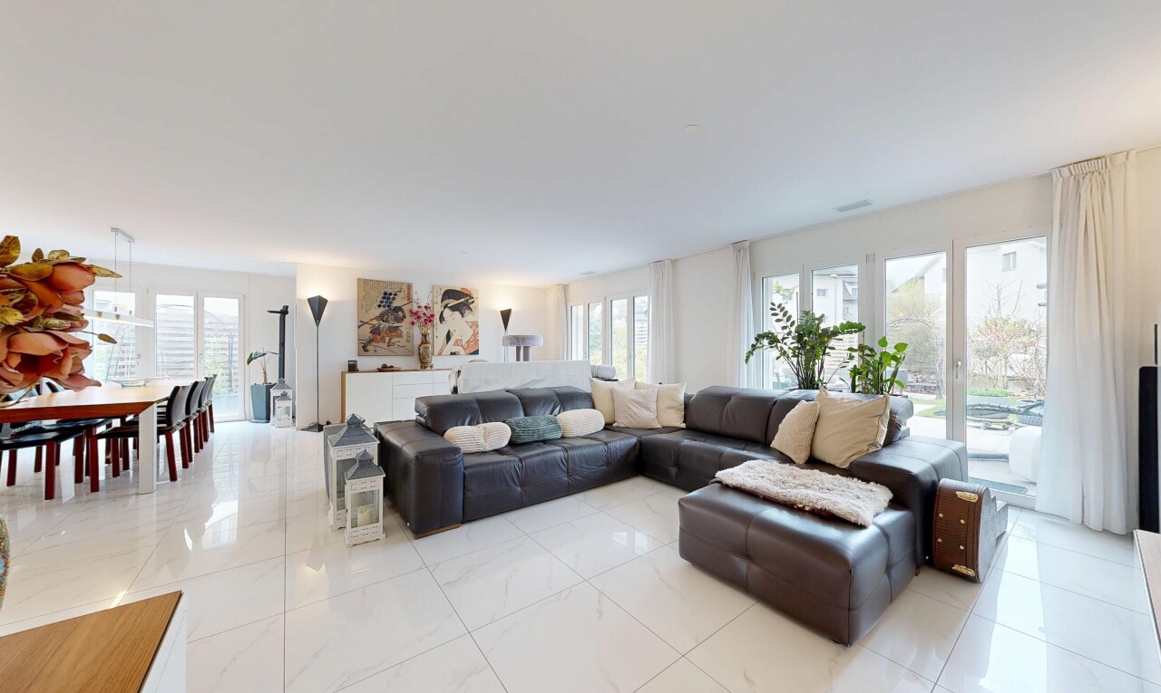 wohn- / esszimmer mit inside property, natural light, natürliches licht, drywall, und gipskartonwand