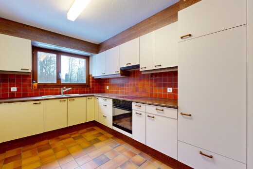 küche mit ofen, inside property, natürliches licht, natural light, und waschbecken