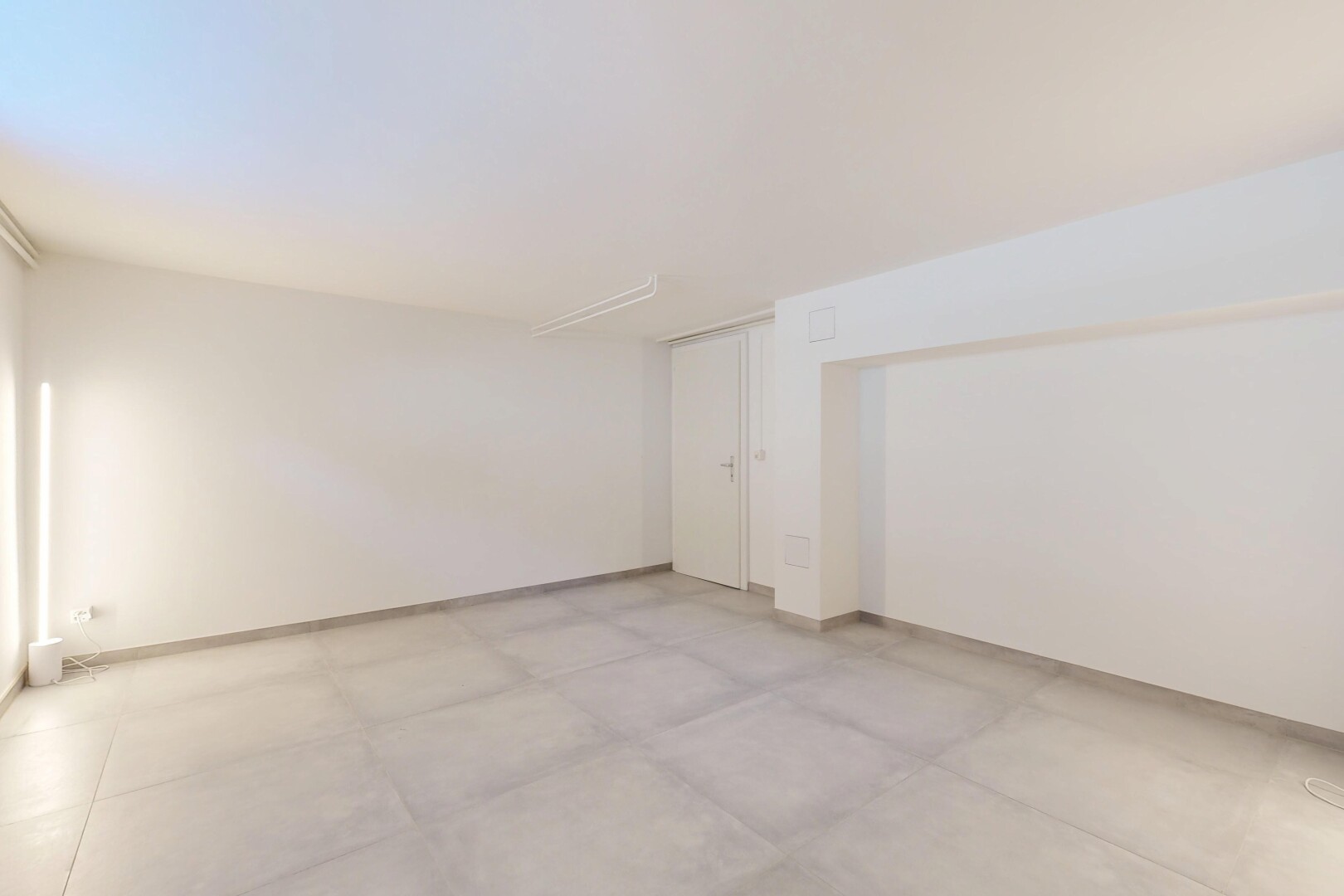 leerer raum mit drywall, gipskartonwand, inside property, baseboards wall, und sockelleisten