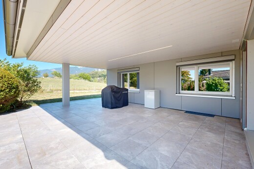 terrasse mit terrasse und grill