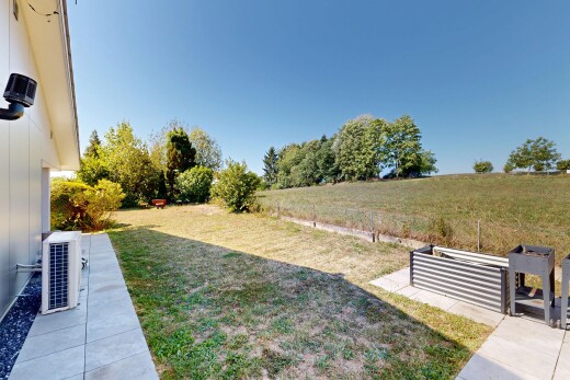 garten mit rasen, from property, und day time
