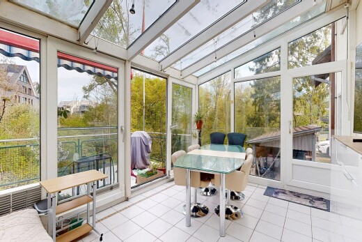 terrasse mit wintergarten, essbereich im freien, und grill