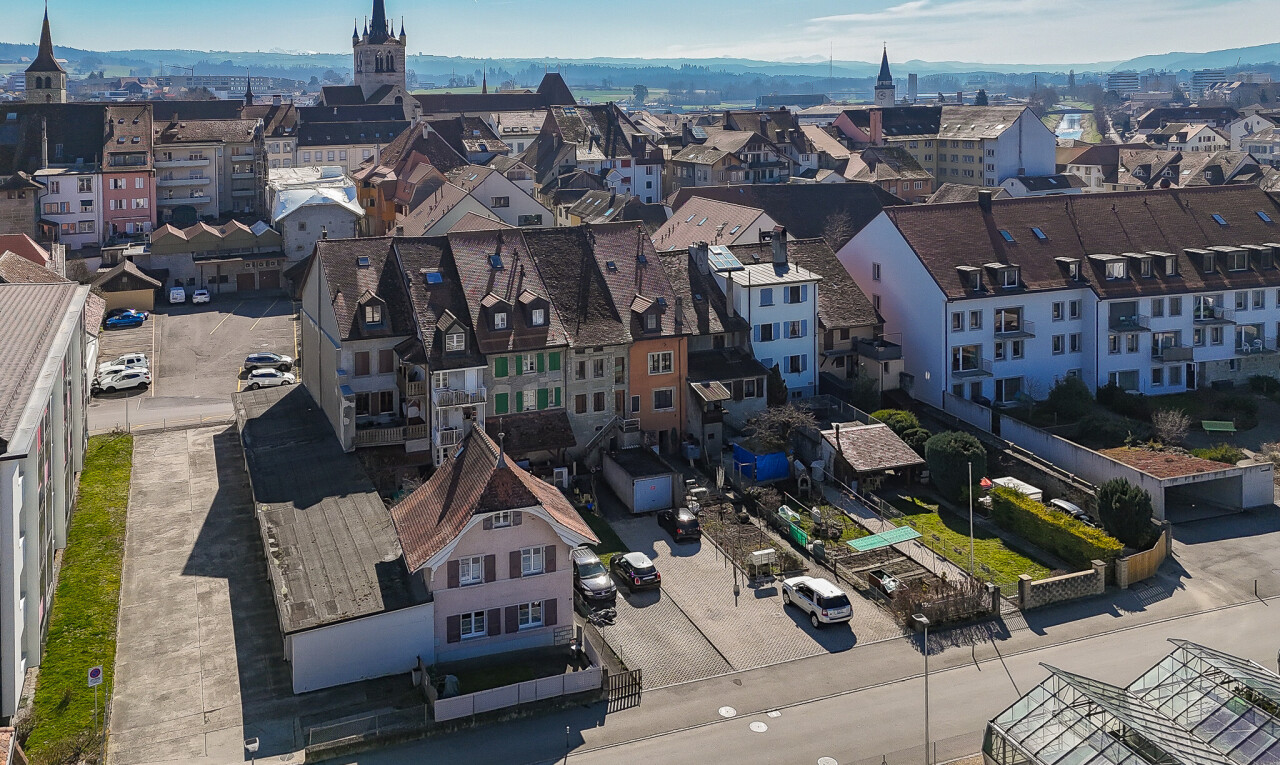 extérieur du bâtiment avec vue résidentielle