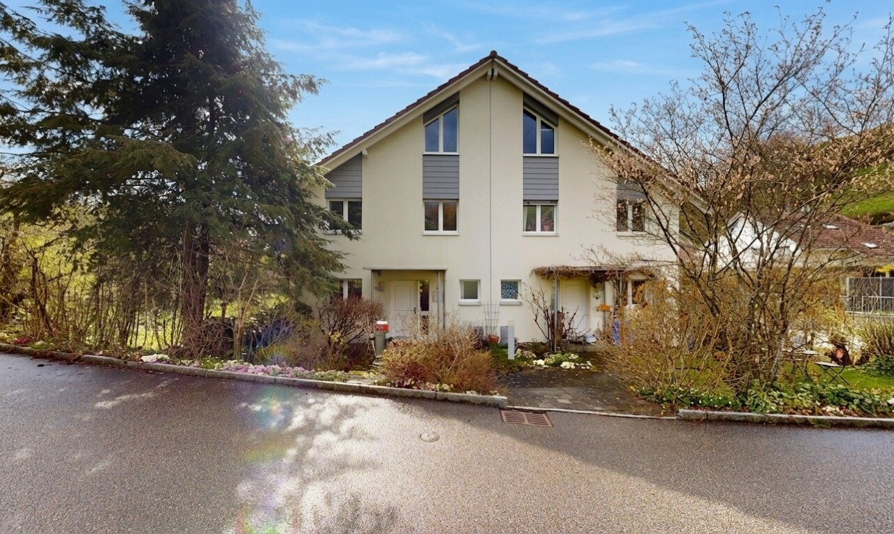außenansicht mit property visible, day time, und stuckverkleidung
