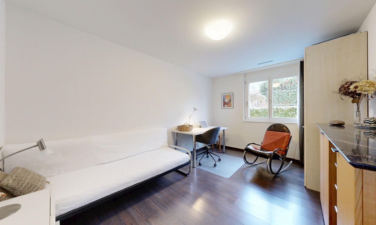 chambre avec lumière naturelle, natural light, cloison sèche, drywall, et inside property