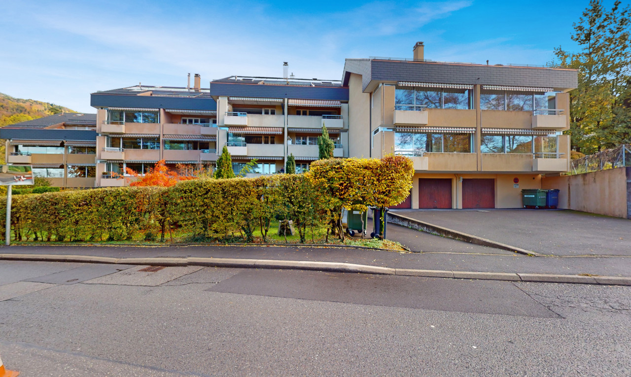 Exclusif: Charmant appartement traversant avec vue sur les Alpes