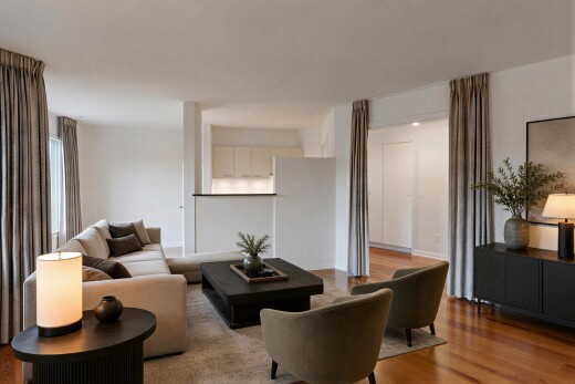 wohnzimmer mit holzfußboden, wood finish floor, gipskartonwand, drywall, und inside property
