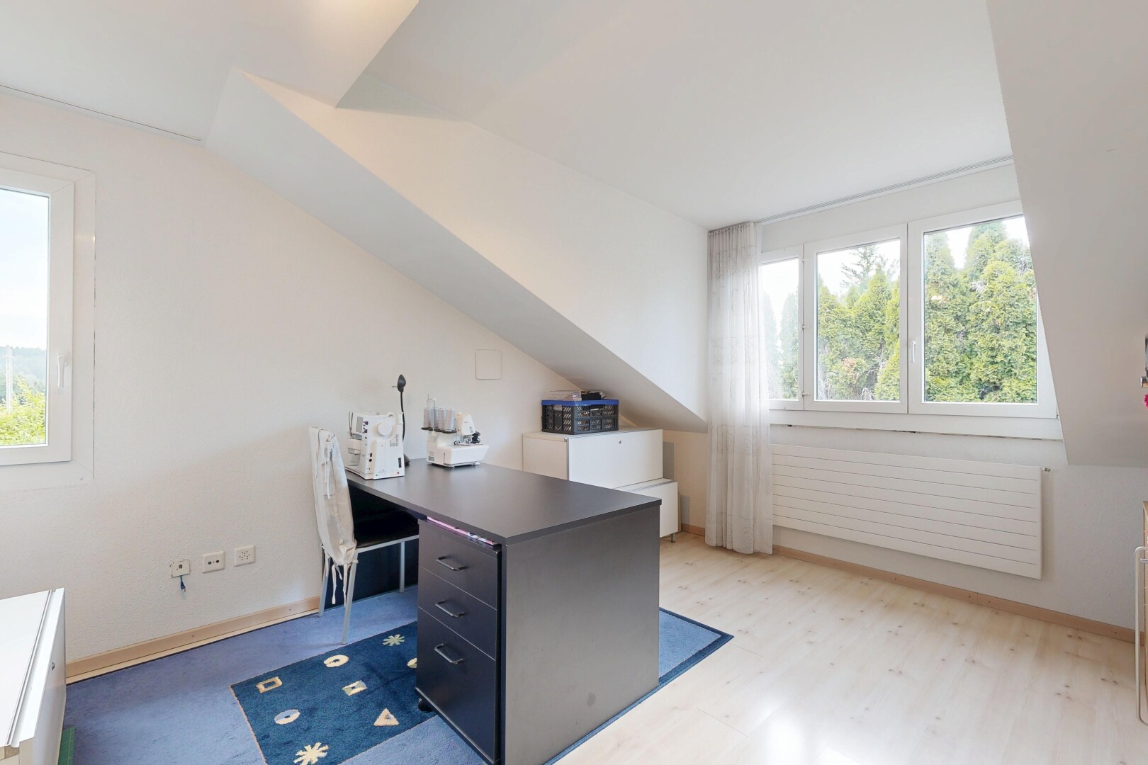 büro mit inside property, zusätzliches zimmer, gipskartonwand, drywall, und sockelleisten