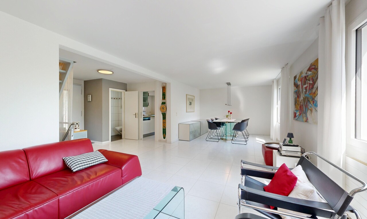 wohn- / esszimmer mit inside property, gipskartonwand, drywall, und light floor