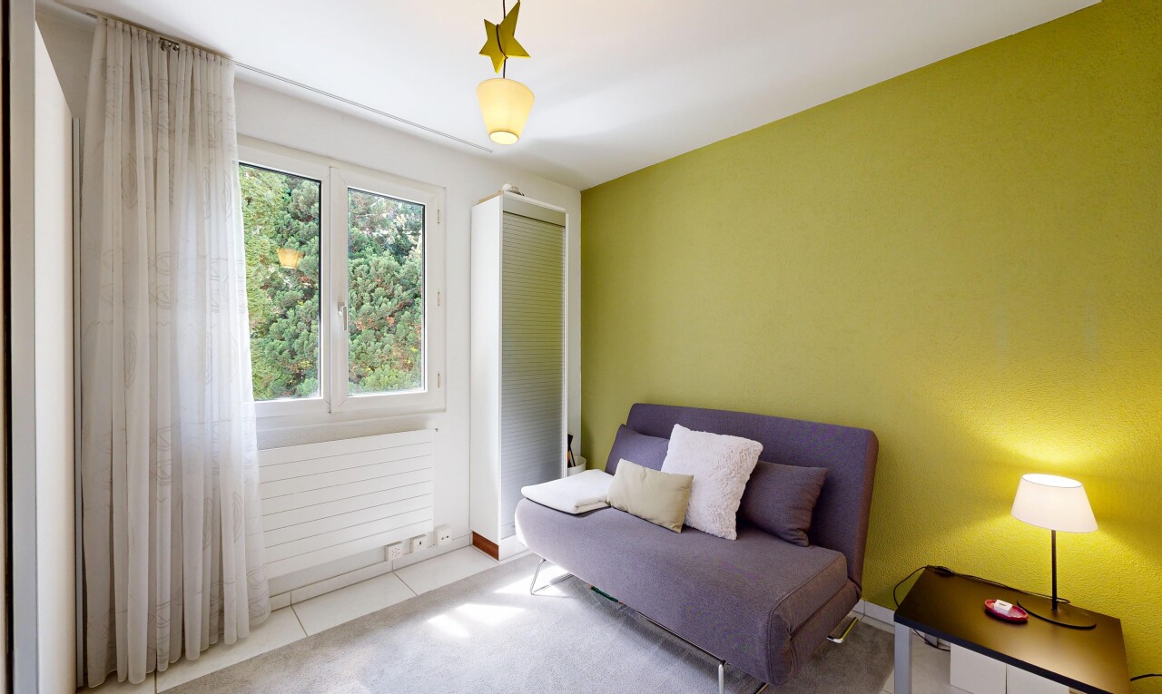 zimmer / schlafzimmer mit inside property, natürliches licht, natural light, gipskartonwand, und drywall